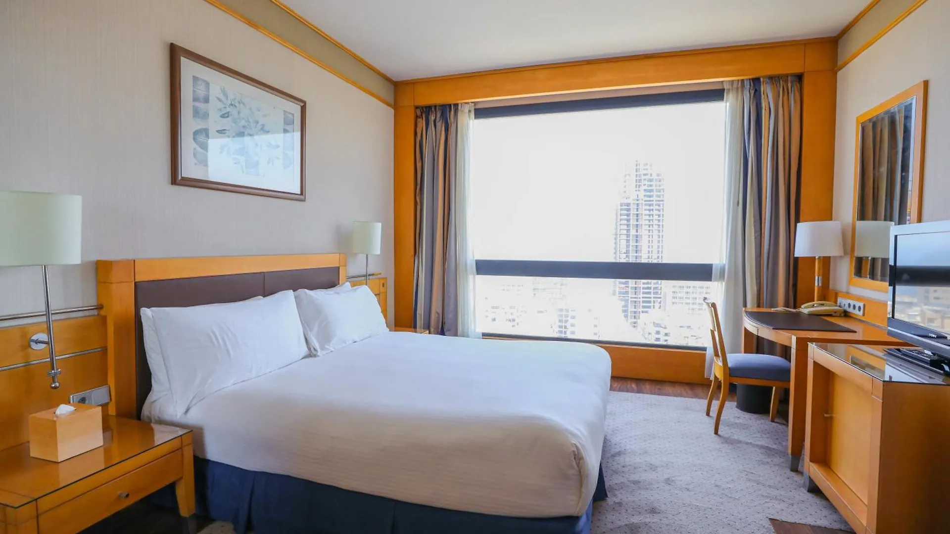 Crowne Plaza Hamra Beirut By Ihg Hotel
