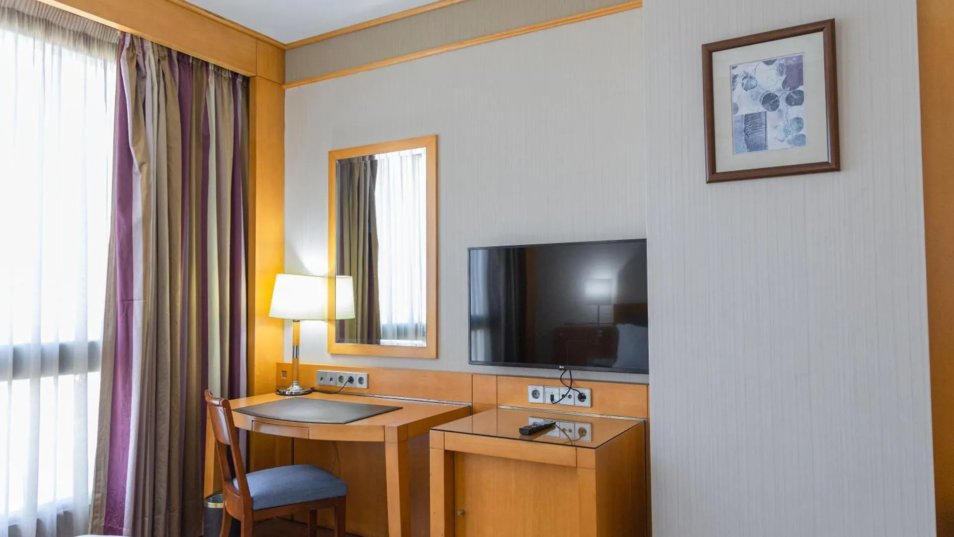 Crowne Plaza Hamra Beirut By Ihg Hotel