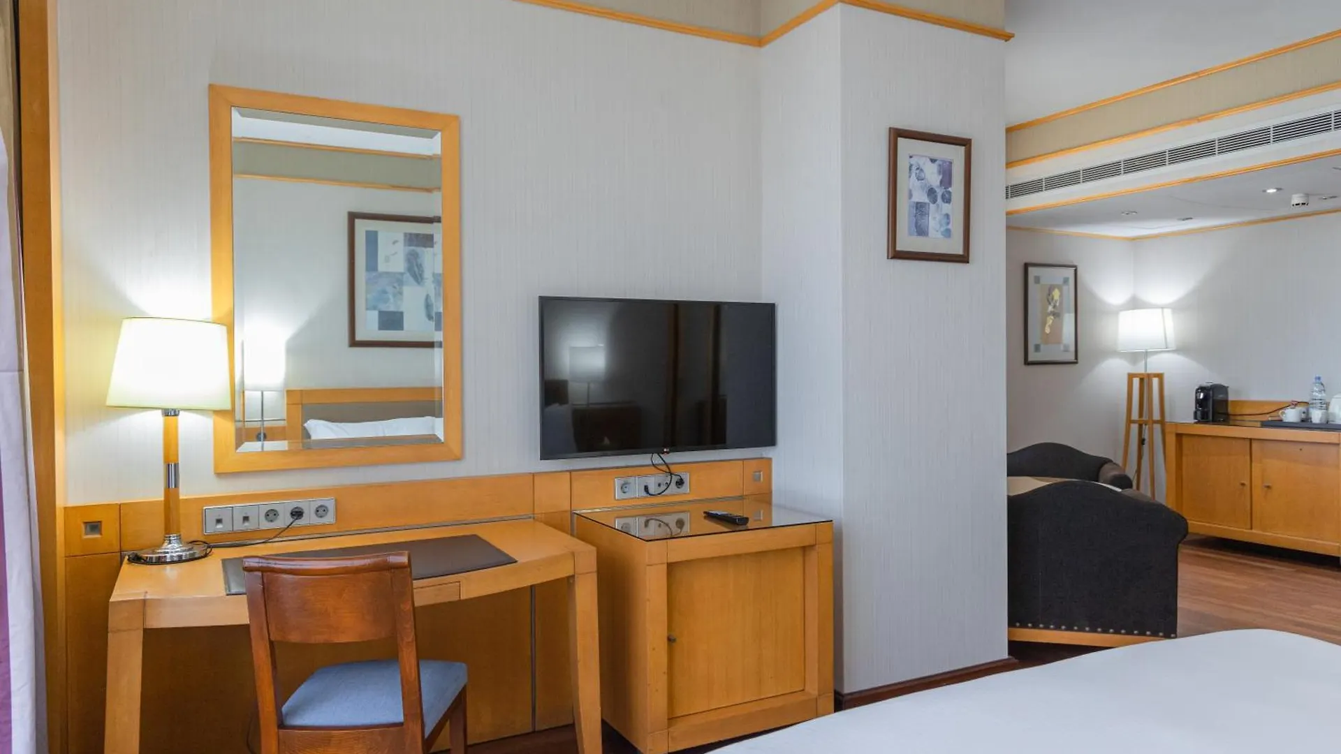 Crowne Plaza Hamra Beirut By Ihg Hotel