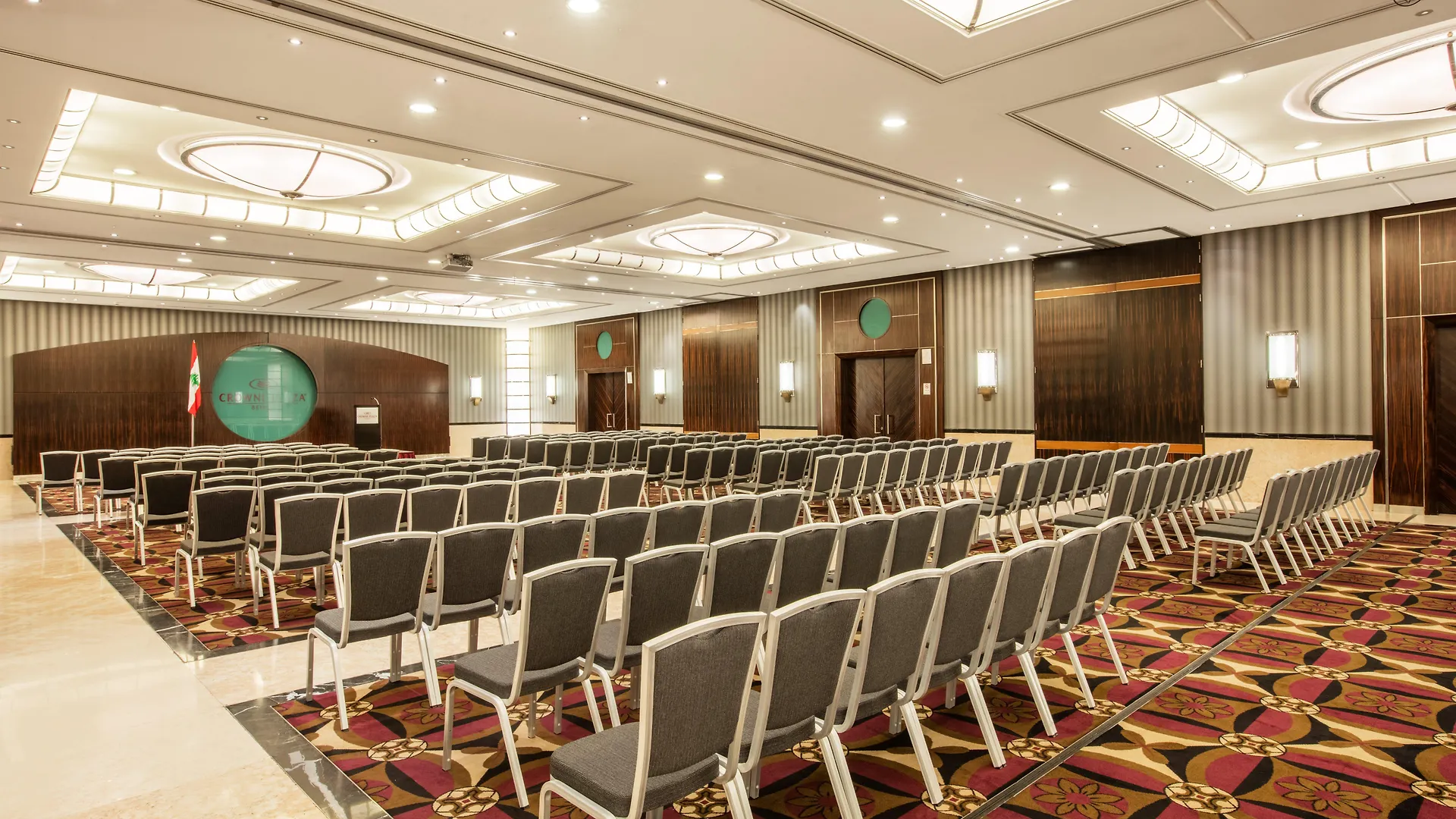 Hotel Crowne Plaza Hamra Beirut By Ihg 5*,